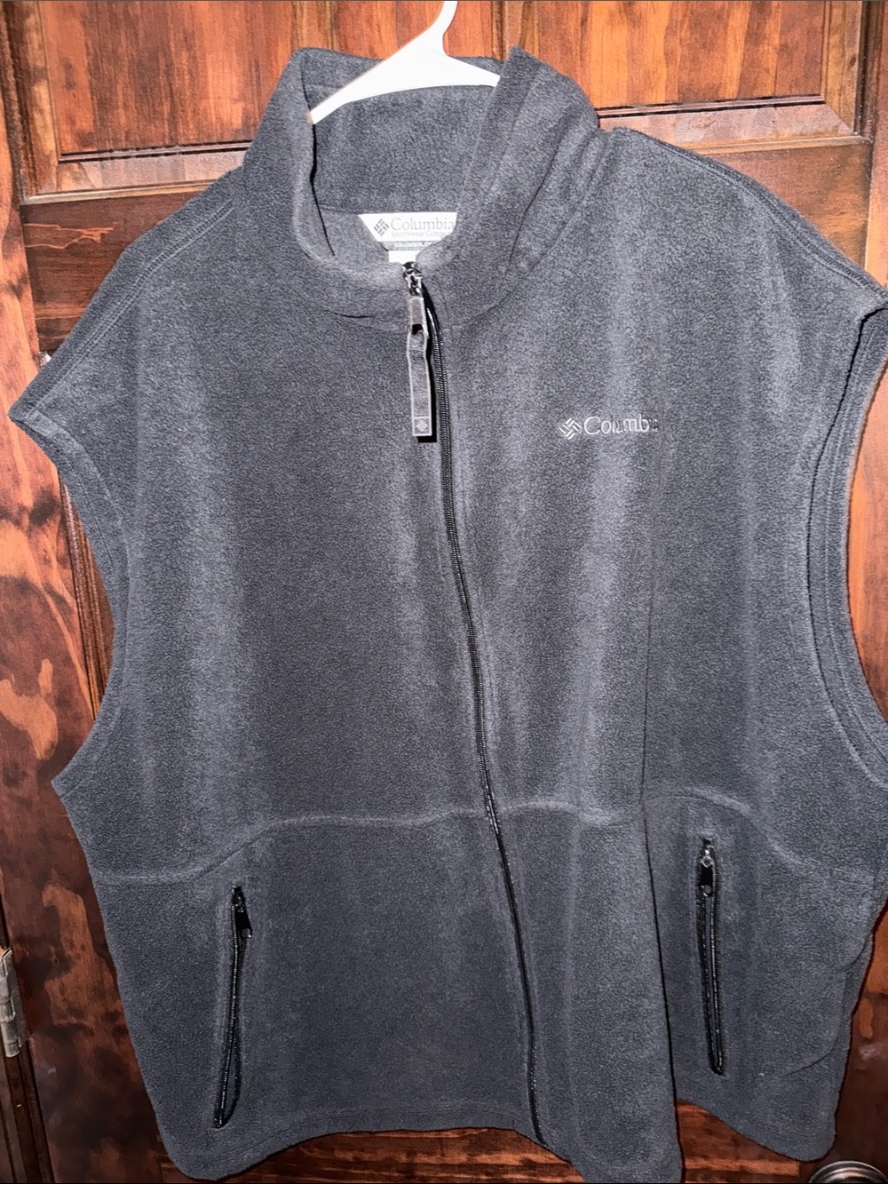 Columbia Men's Black Fleece Zip Vest